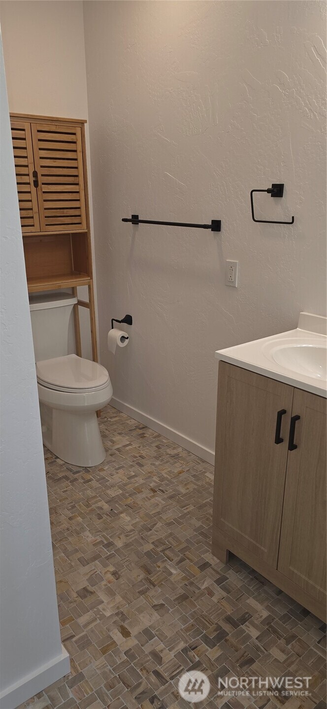 251 Spring View Place, Unit B Sequim, WA 98382 - Photo 9 of 23