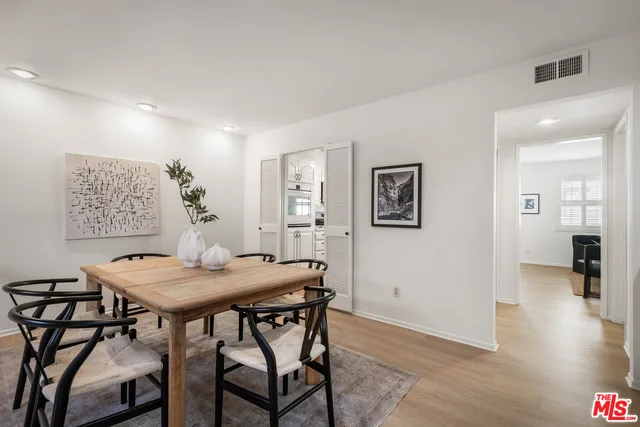 $799,000 | 11732 Moorpark Street, Unit I, Studio City, CA 91604