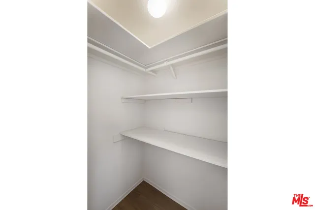 $799,000 | 11732 Moorpark Street, Unit I, Studio City, CA 91604