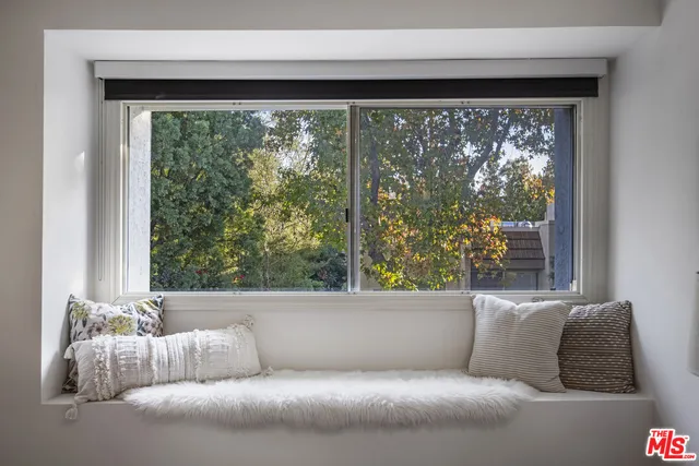 $799,000 | 11732 Moorpark Street, Unit I, Studio City, CA 91604