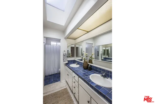 $799,000 | 11732 Moorpark Street, Unit I, Studio City, CA 91604