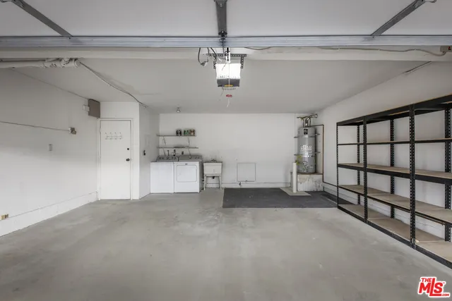 $799,000 | 11732 Moorpark Street, Unit I, Studio City, CA 91604