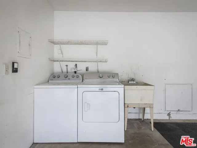 $799,000 | 11732 Moorpark Street, Unit I, Studio City, CA 91604