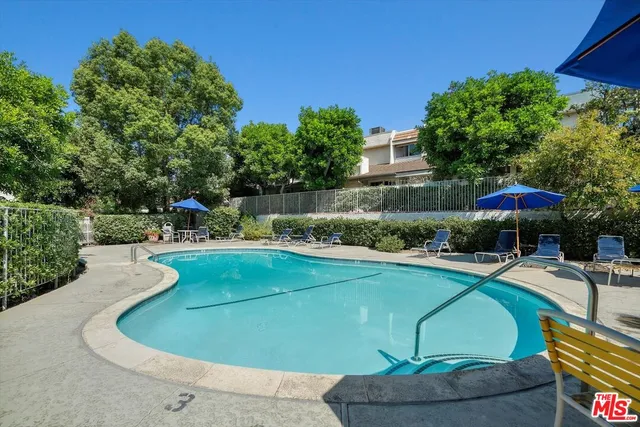 $799,000 | 11732 Moorpark Street, Unit I, Studio City, CA 91604