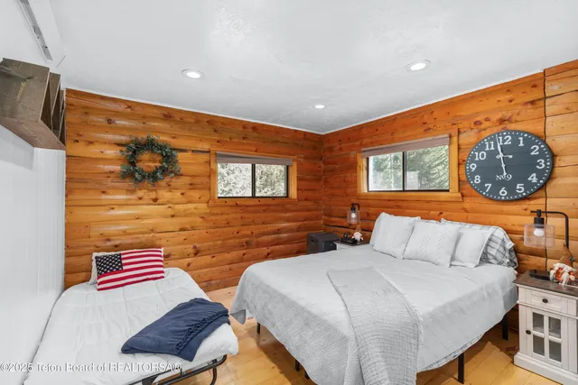 $649,000 | 704 Sunset Drive, Alpine, WY 83128