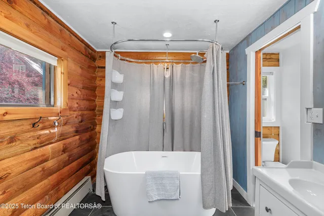 $649,000 | 704 Sunset Drive, Alpine, WY 83128