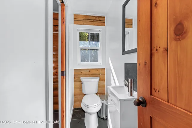 $649,000 | 704 Sunset Drive, Alpine, WY 83128