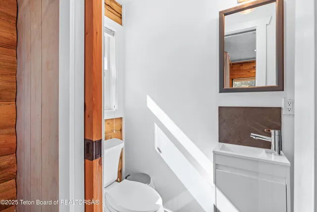 $649,000 | 704 Sunset Drive, Alpine, WY 83128