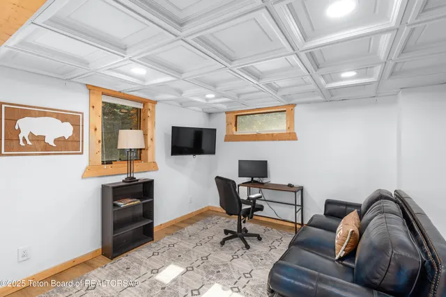 $649,000 | 704 Sunset Drive, Alpine, WY 83128