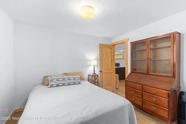 $649,000 | 704 Sunset Drive, Alpine, WY 83128