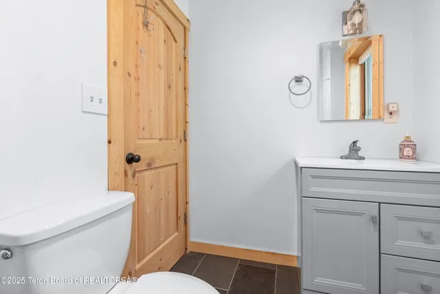 $649,000 | 704 Sunset Drive, Alpine, WY 83128