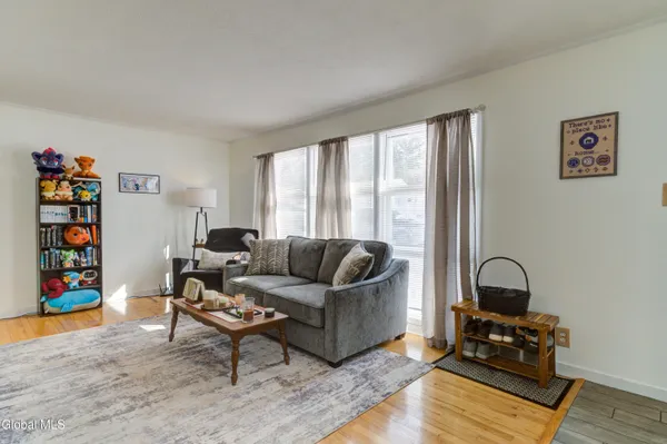 $229,900 | 647 Beaumond Place, Deerfield, NY 13502