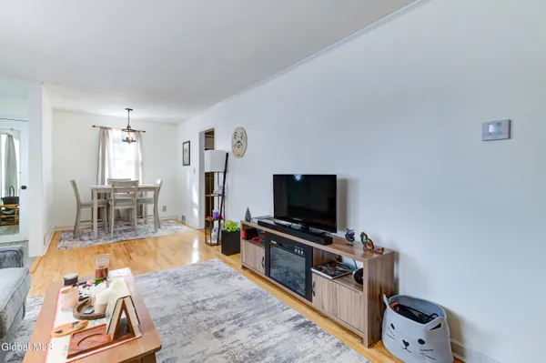 $229,900 | 647 Beaumond Place, Deerfield, NY 13502