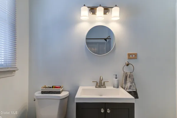 $229,900 | 647 Beaumond Place, Deerfield, NY 13502