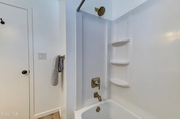 $229,900 | 647 Beaumond Place, Deerfield, NY 13502