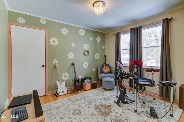 $229,900 | 647 Beaumond Place, Deerfield, NY 13502