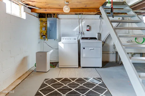 $229,900 | 647 Beaumond Place, Deerfield, NY 13502