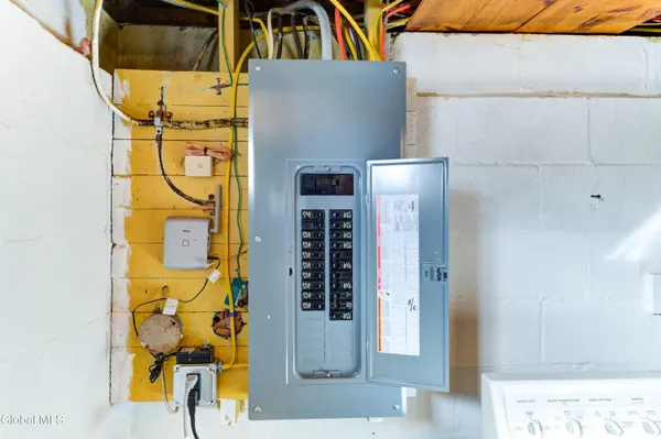 $229,900 | 647 Beaumond Place, Deerfield, NY 13502