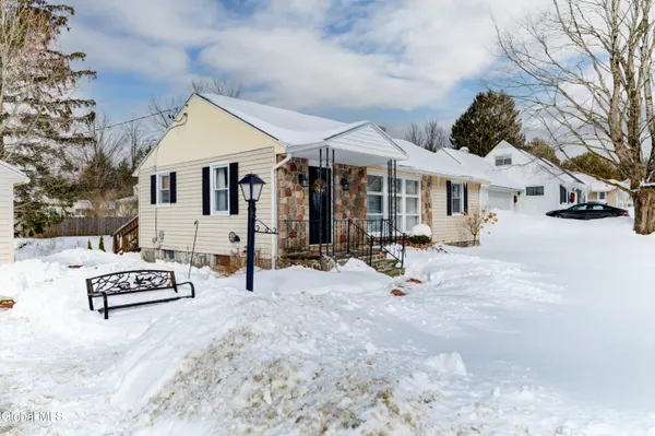 $229,900 | 647 Beaumond Place, Deerfield, NY 13502