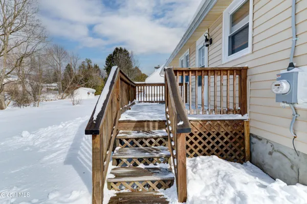 $229,900 | 647 Beaumond Place, Deerfield, NY 13502