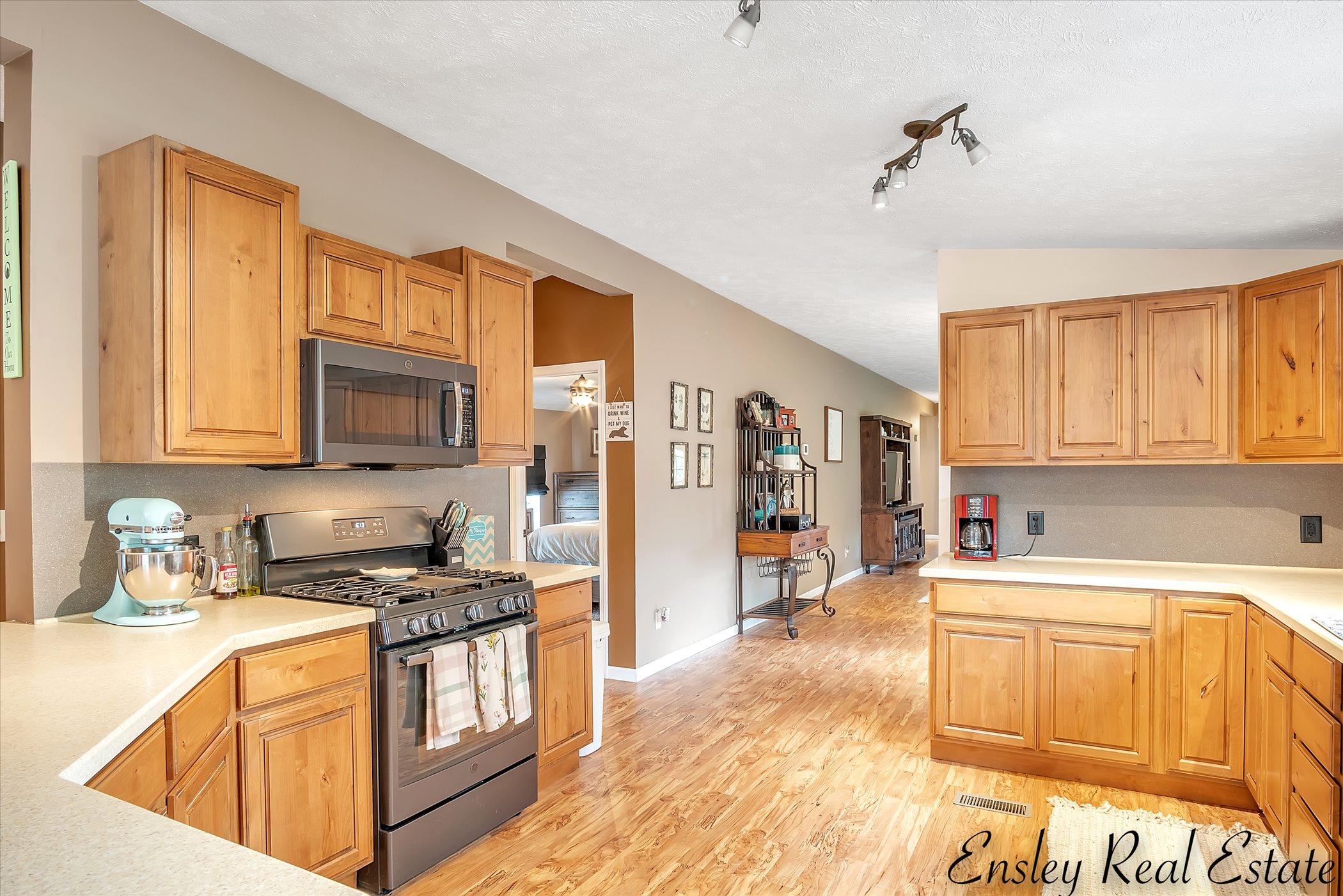 22643 Stanton Road Sand Lake, MI 49343 - Photo 23 of 88 22-22643 Stanton Rd-re-Windowstill Real