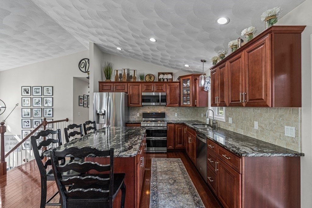 44 Reynolds Road Glocester, RI 02814 - Photo 13 of 42