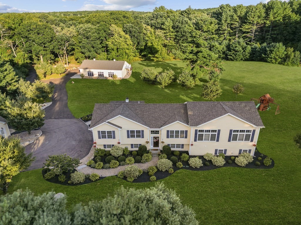 44 Reynolds Road Glocester, RI 02814 - Photo 5 of 42
