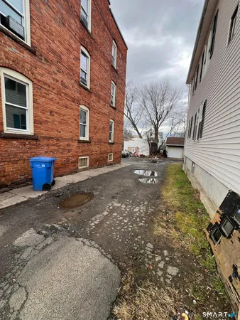 $369,999 | 114-116 Mather Street, Hartford, CT 06120