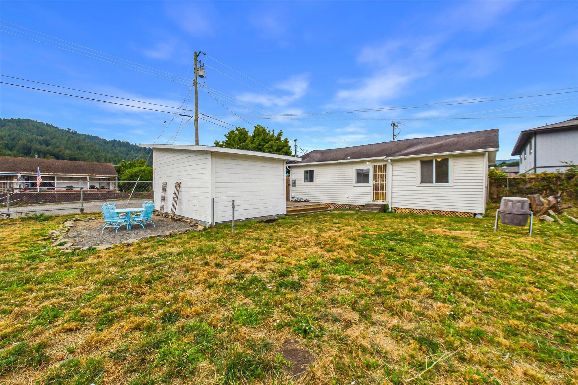 266 Berkeley Street Rio Dell, CA 95562 - Photo 27 of 35 Gallery Image 27