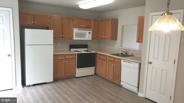 $2,050 | 151 South Riding Boulevard, Wilmington, DE 19808