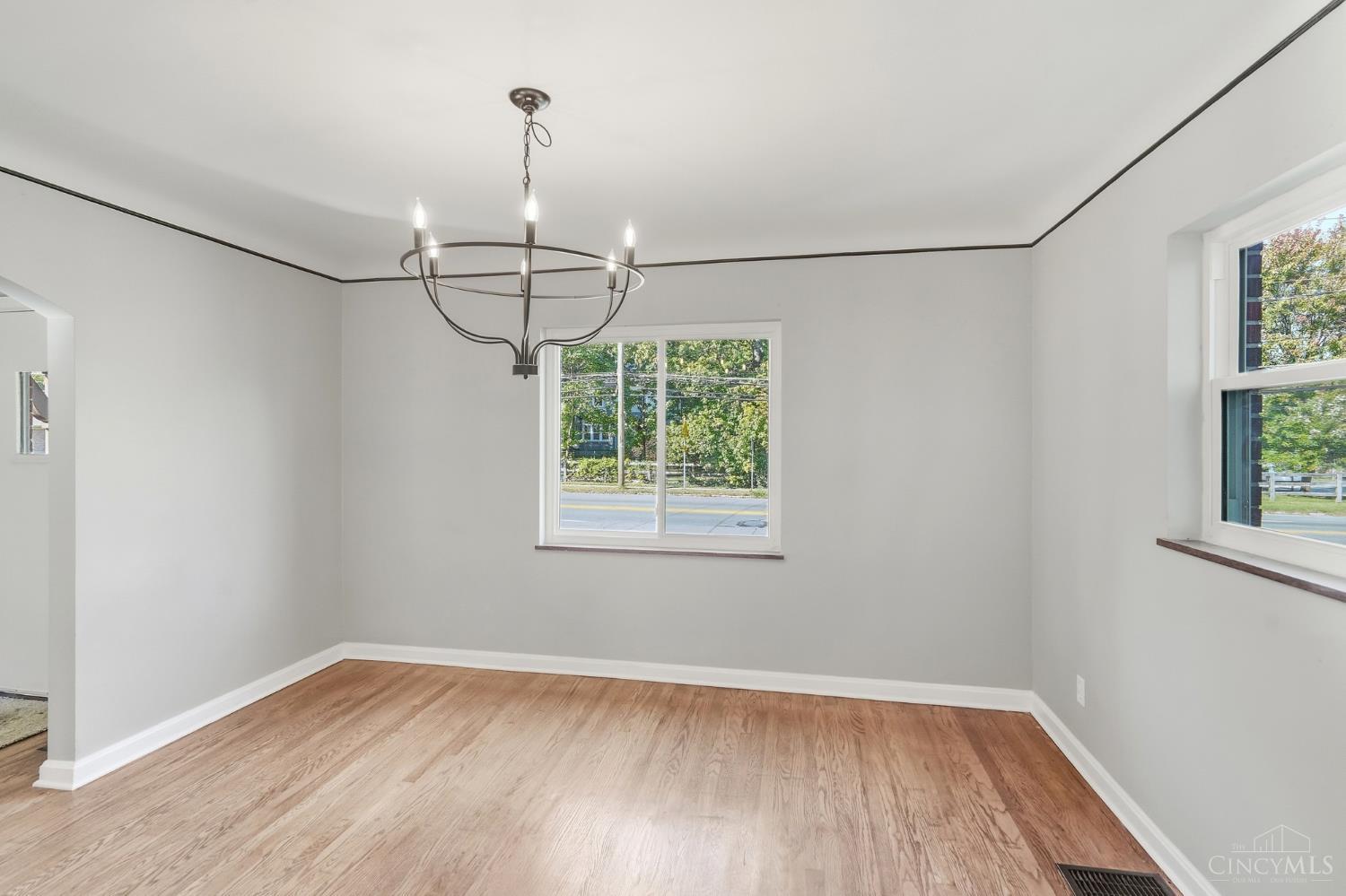 1127 West North Bend Road Cincinnati, OH 45224 - Photo 15 of 54 Gallery Image 15