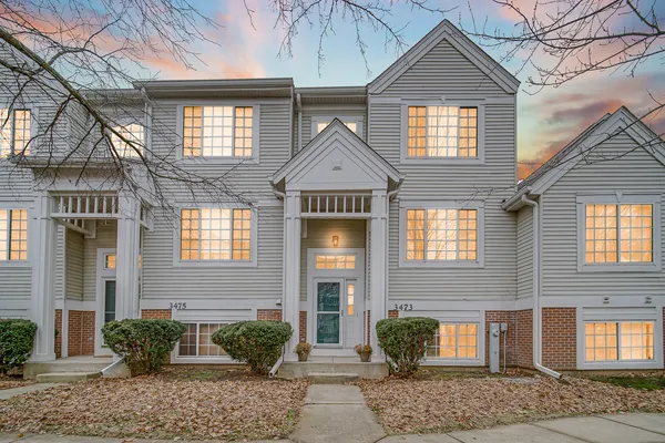 $2,690 | 3473 Ravinia Circle, Aurora, IL 60504