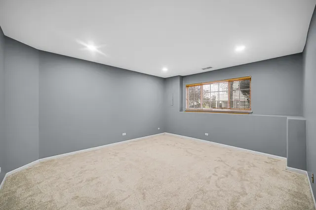 $2,695 | 3473 Ravinia Circle, Aurora, IL 60504