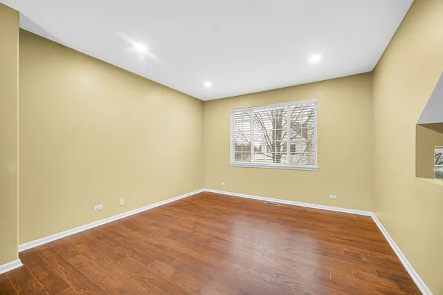 $2,695 | 3473 Ravinia Circle, Aurora, IL 60504