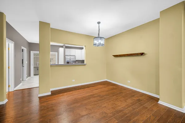 $2,690 | 3473 Ravinia Circle, Aurora, IL 60504