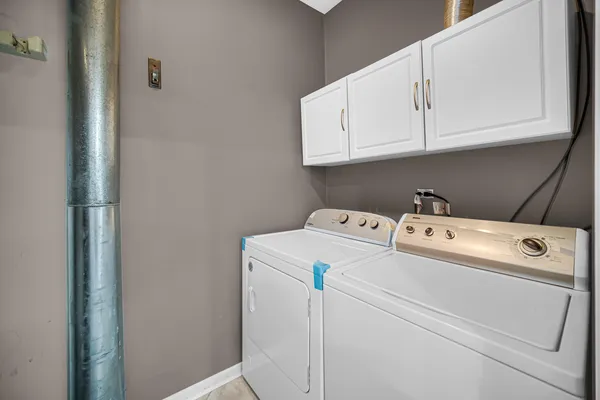 $2,690 | 3473 Ravinia Circle, Aurora, IL 60504