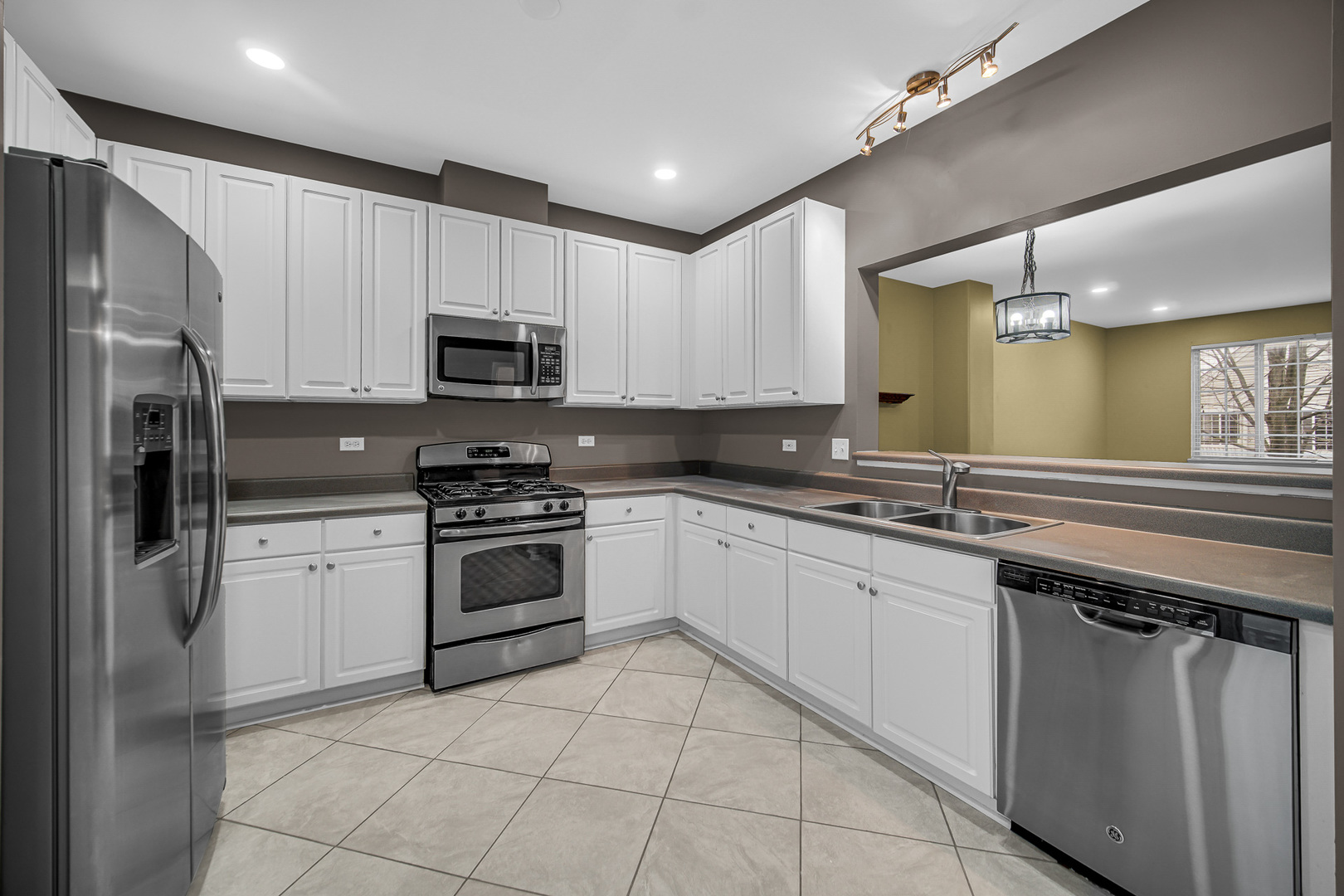 3473 Ravinia Circle Aurora, IL 60504 - Photo 10 of 26