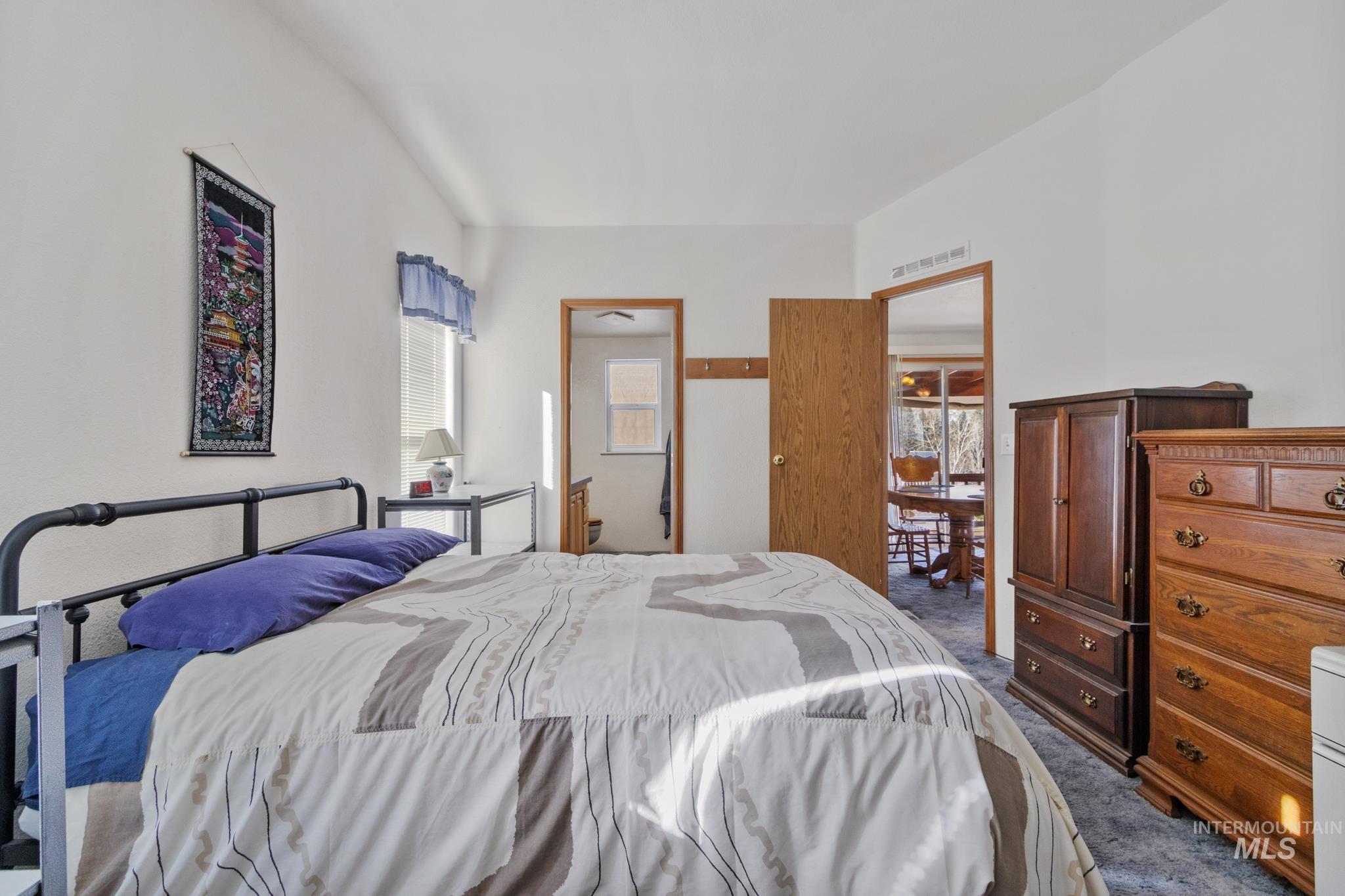 142 Mores Creek Rim Road Boise, ID 83716 - Photo 11 of 32