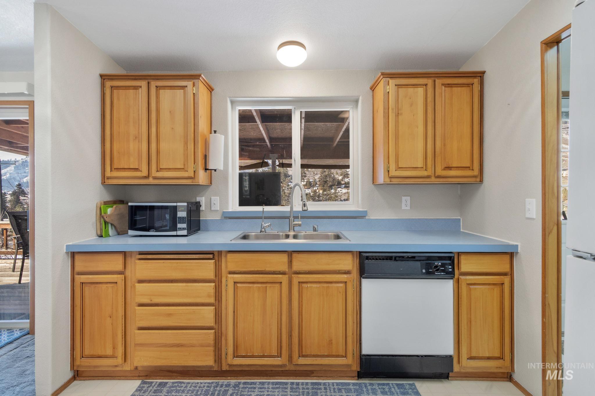 142 Mores Creek Rim Road Boise, ID 83716 - Photo 18 of 32