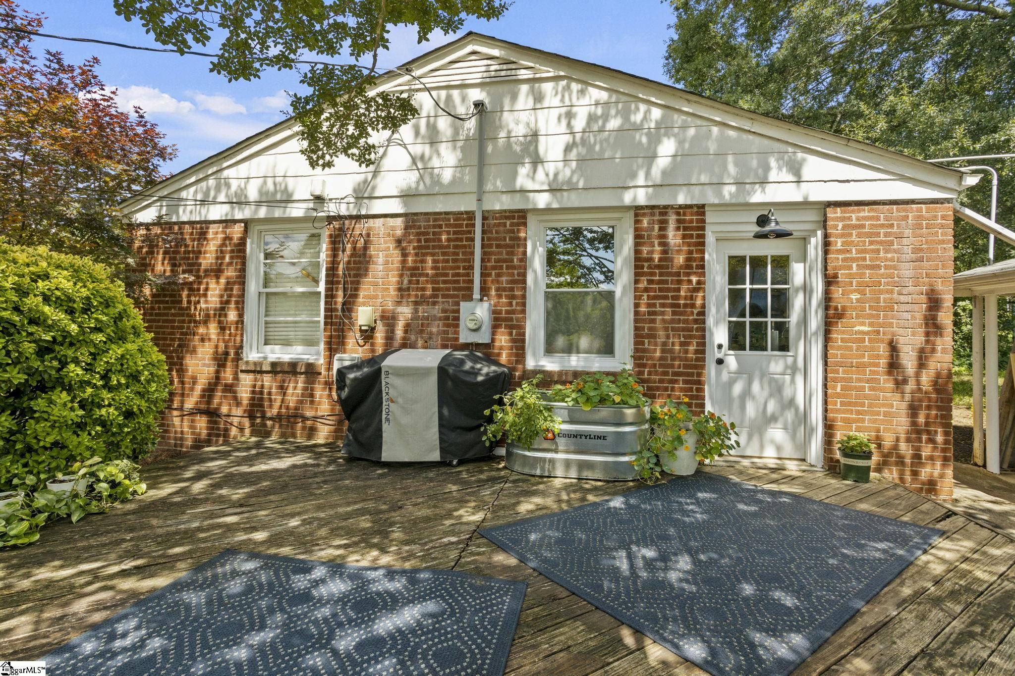1902 Old Parker Road Greenville, SC 29609 - Photo 14 of 24