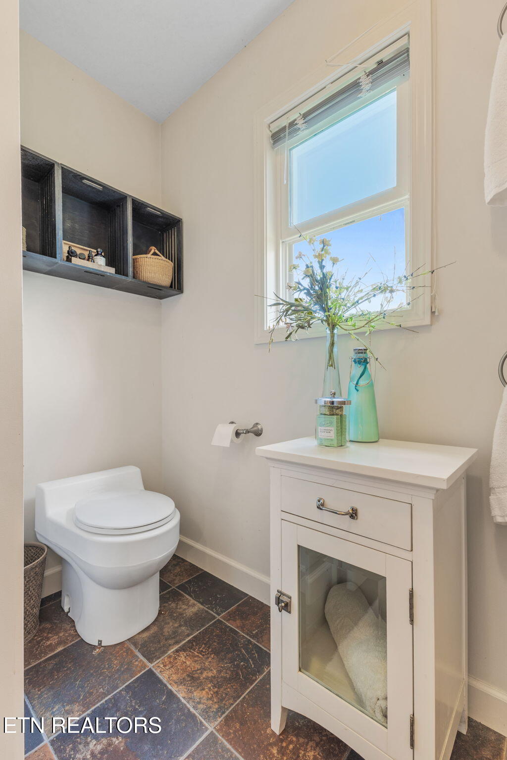 891 New Harvest Road Washburn, TN 37888 - Photo 23 of 43 Bathroom