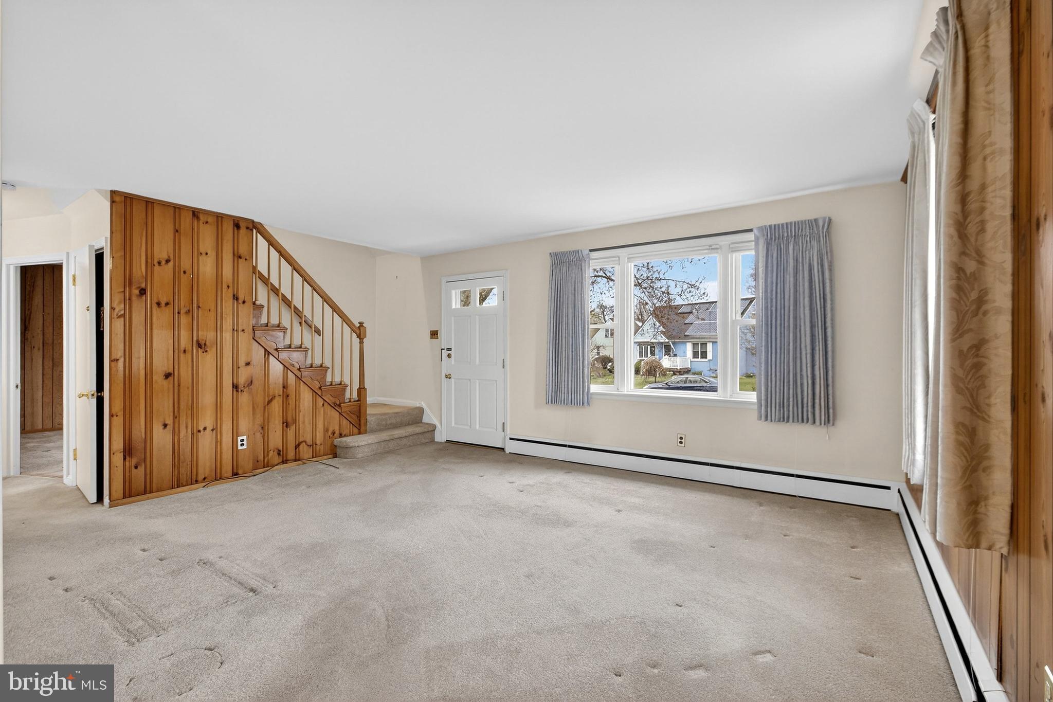 821 Kenyon Lane Newark, DE 19711 - Photo 12 of 50 an empty room with windows