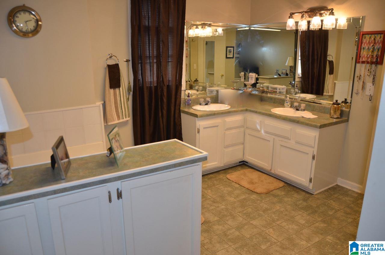 1511 29th Avenue Bessemer, AL 35023 - Photo 7 of 30