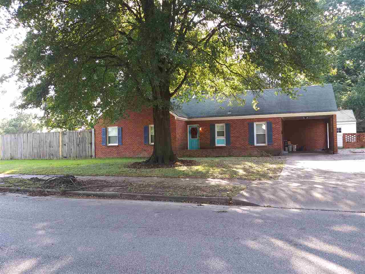 1675 Hopewell Road Memphis, TN 38117 - Photo 1 of 14