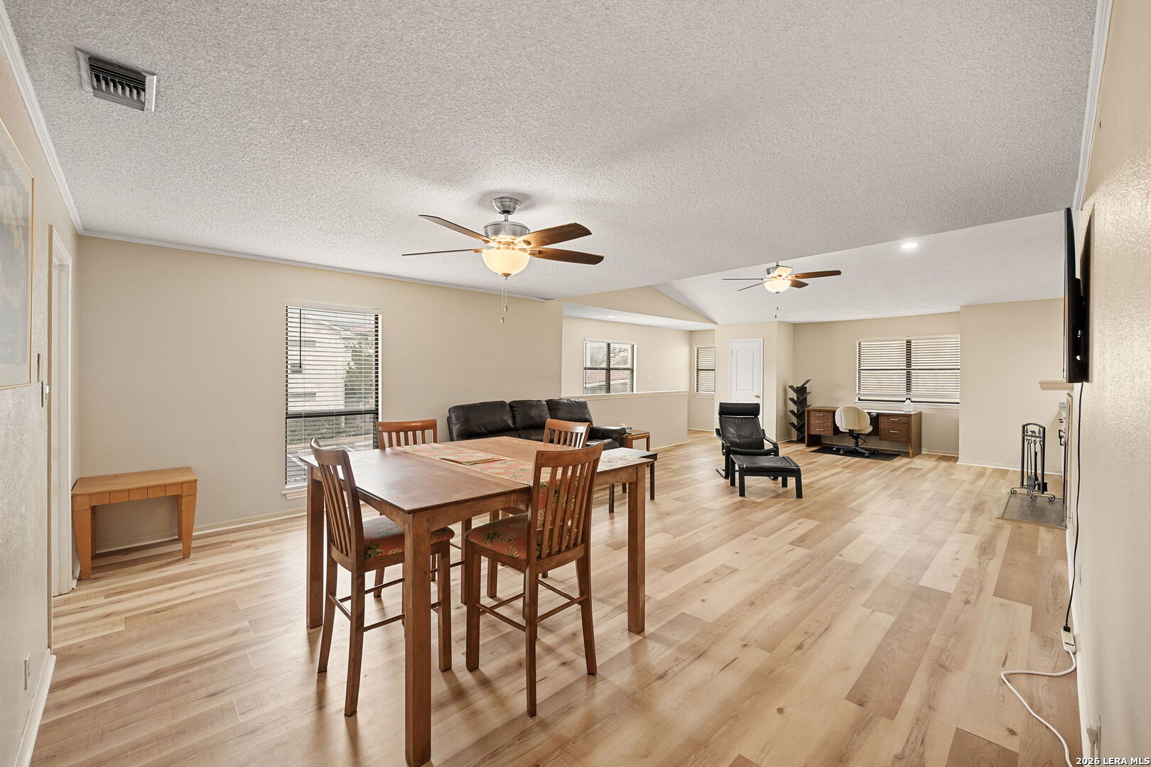 7738 Chambers Road, Unit 702 San Antonio, TX 78229 - Photo 8 of 33