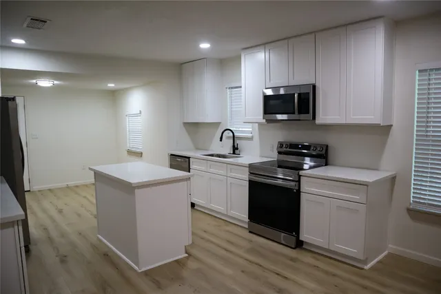 $1,600 | 621 North Street, Crosby, TX 77532