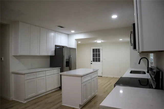 $1,600 | 621 North Street, Crosby, TX 77532