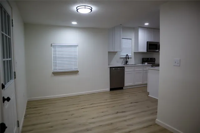 $1,600 | 621 North Street, Crosby, TX 77532