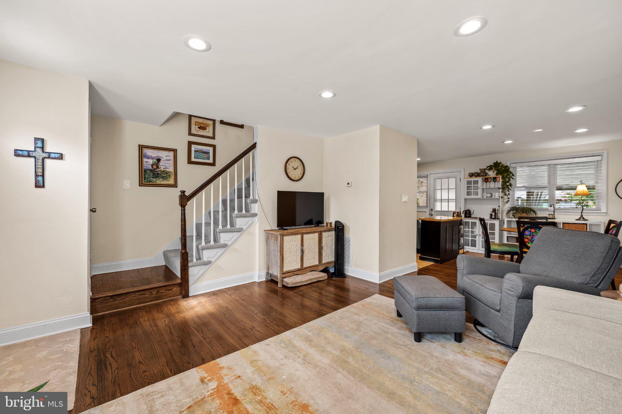2203 Searles Road Dundalk, MD 21222 - Photo 3 of 28 Gallery Image 3
