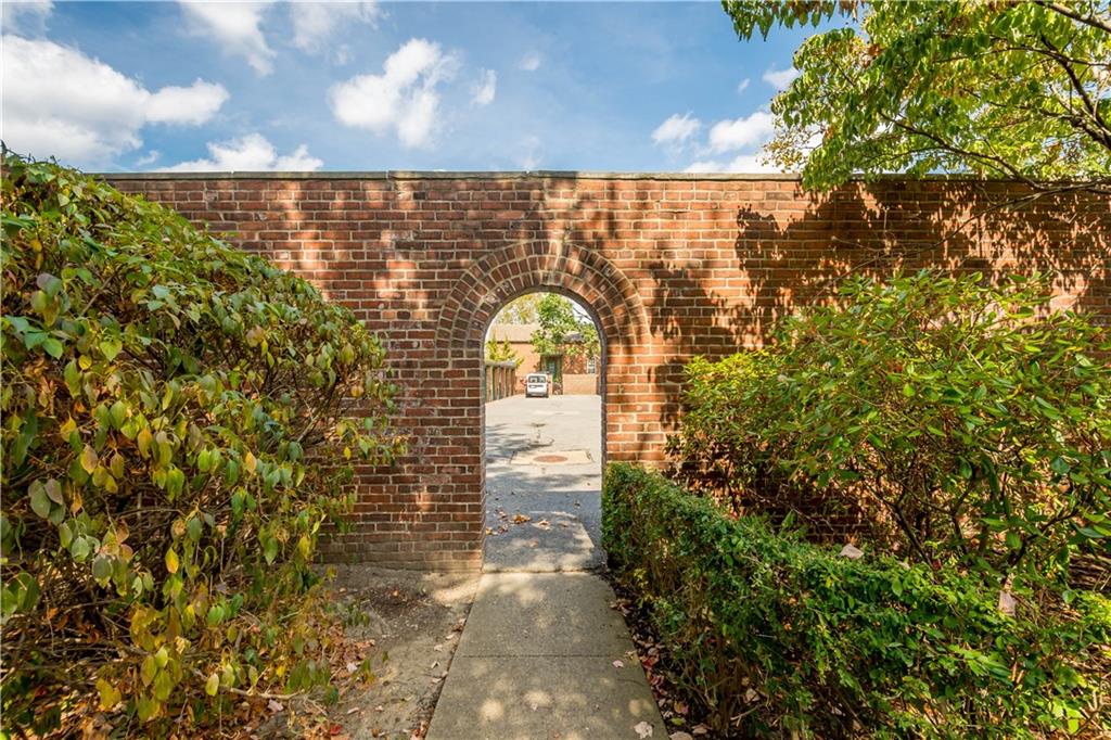 426 Bigham Street Pittsburgh, PA 15211 - Photo 14 of 31